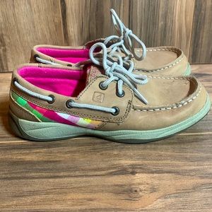 Tan and plaid Sperry top sliders